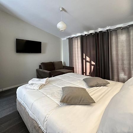 Eden Hotel Тирана Экстерьер фото