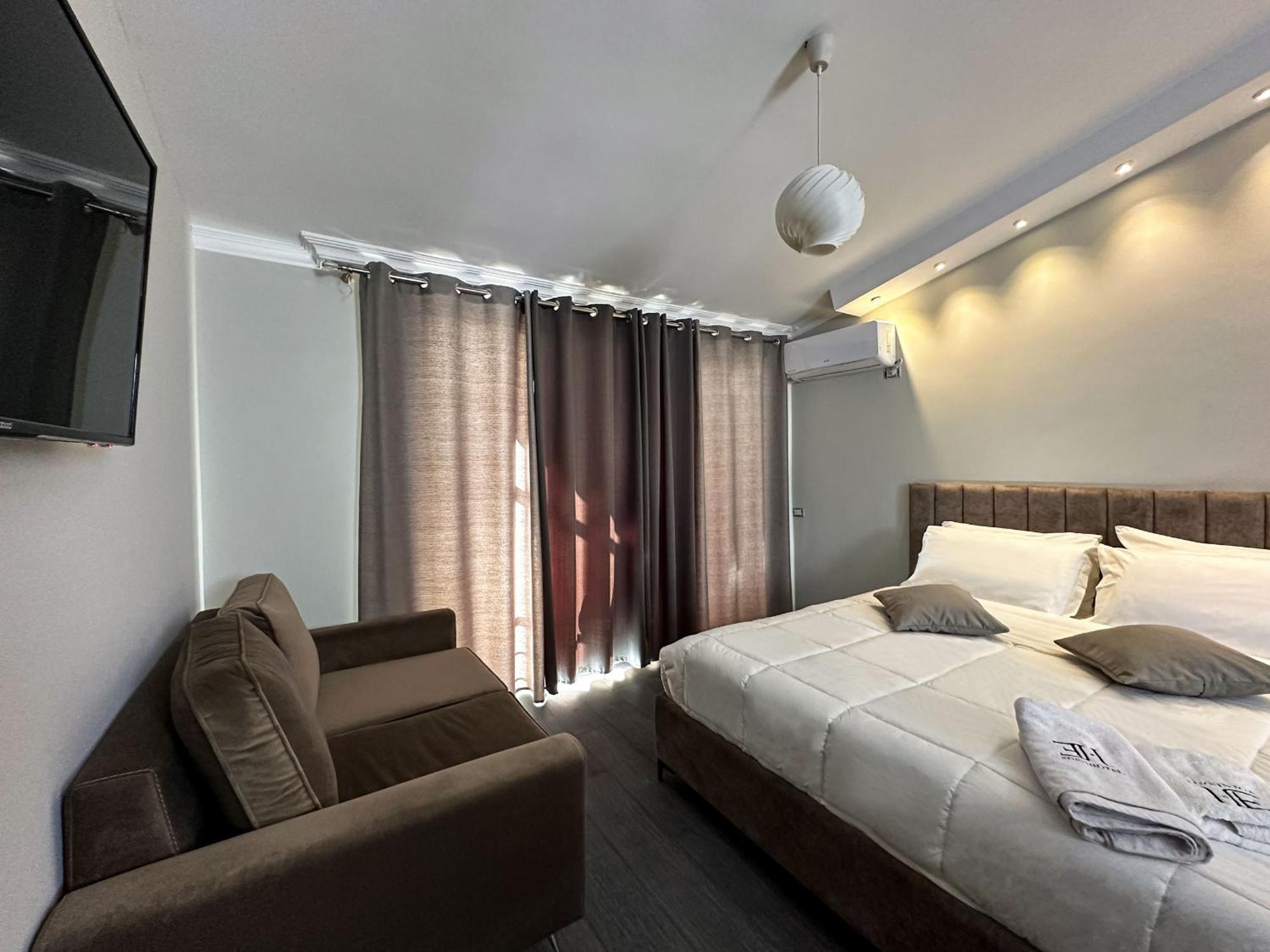 Eden Hotel Тирана Экстерьер фото