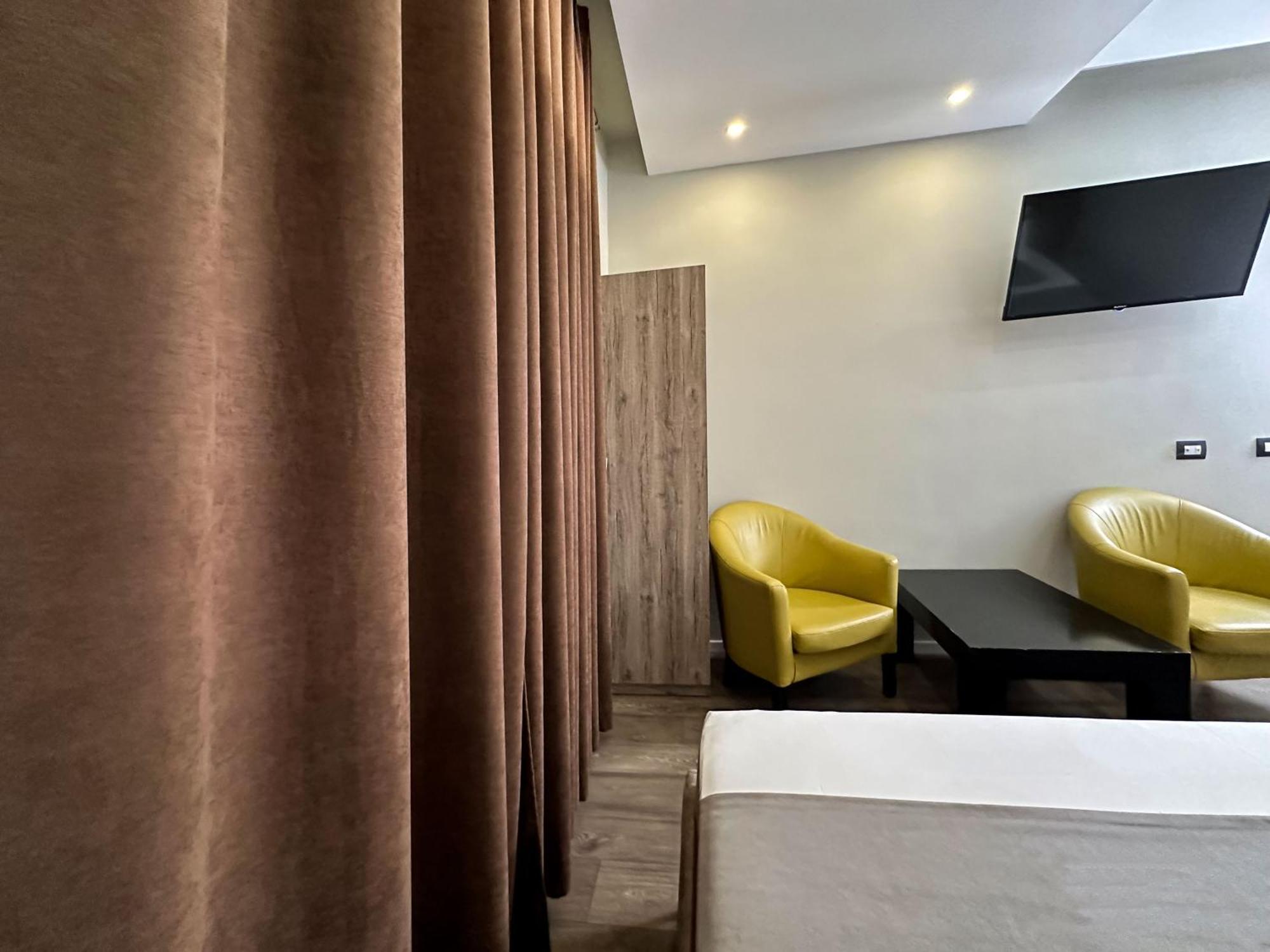 Eden Hotel Тирана Экстерьер фото