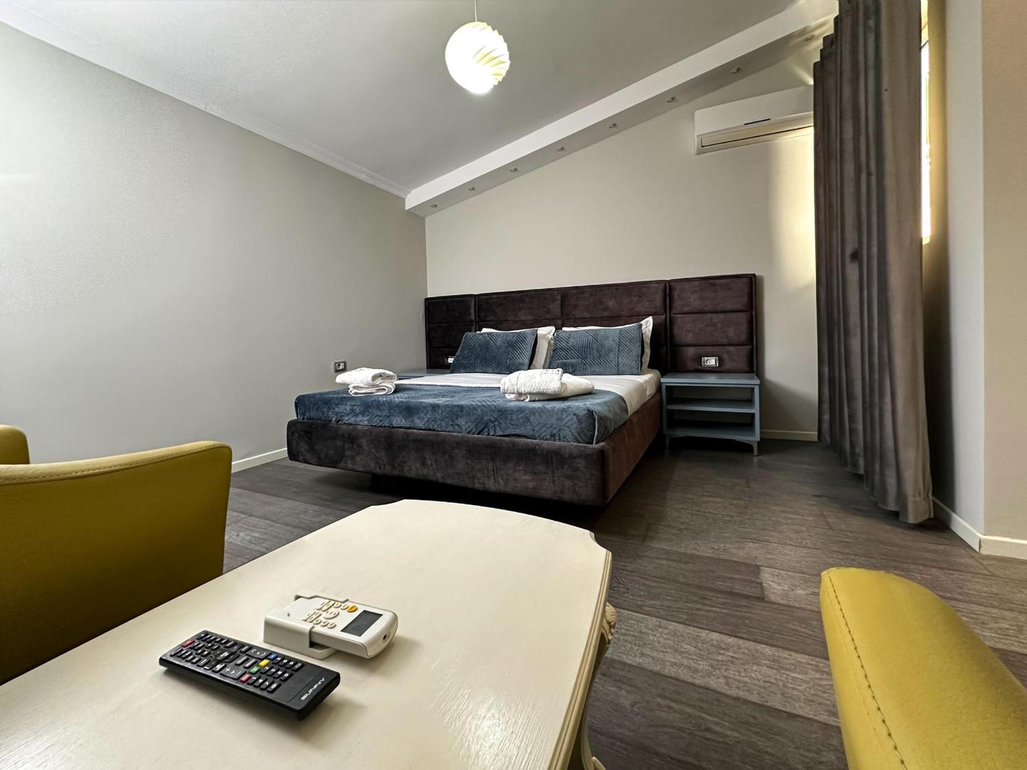 Eden Hotel Тирана Экстерьер фото