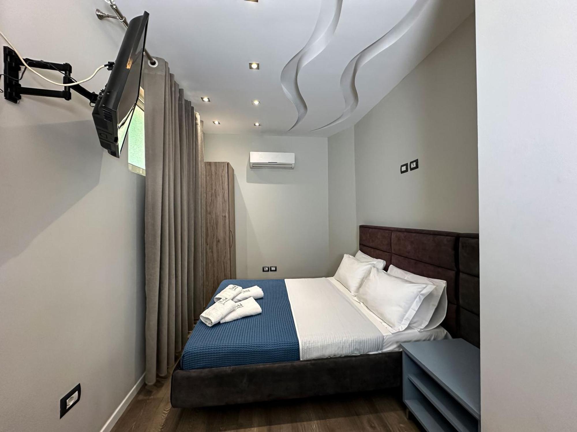 Eden Hotel Тирана Экстерьер фото
